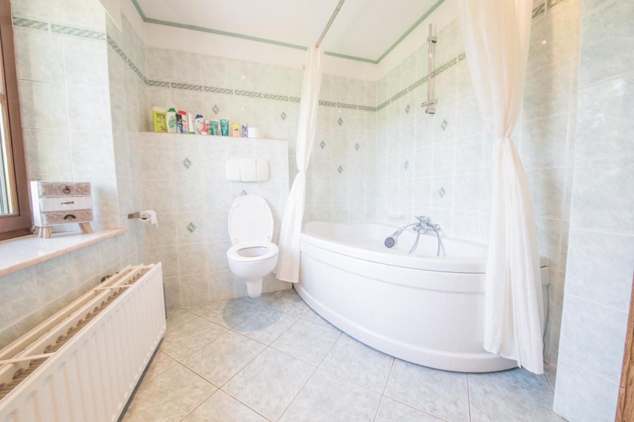 Le Longueville Durbuy Luaran gambar